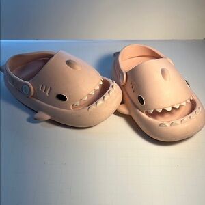 Pink Shark Kids Clogs